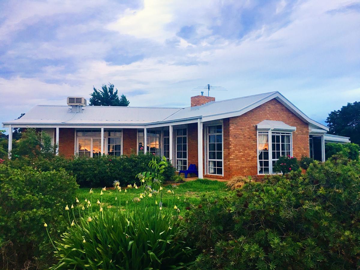 Melbourne Garden Bed And Breakfast Melton South Экстерьер фото