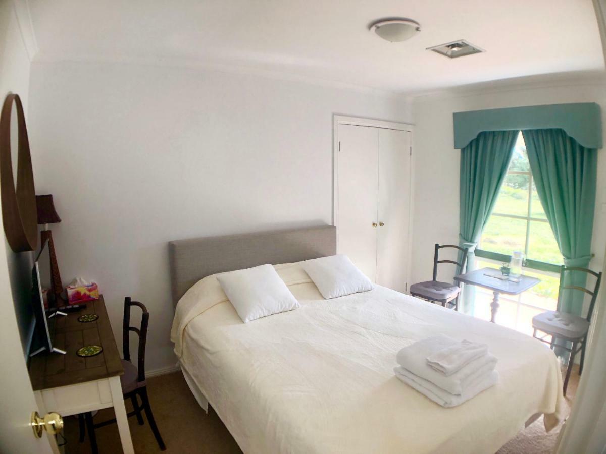 Melbourne Garden Bed And Breakfast Melton South Экстерьер фото