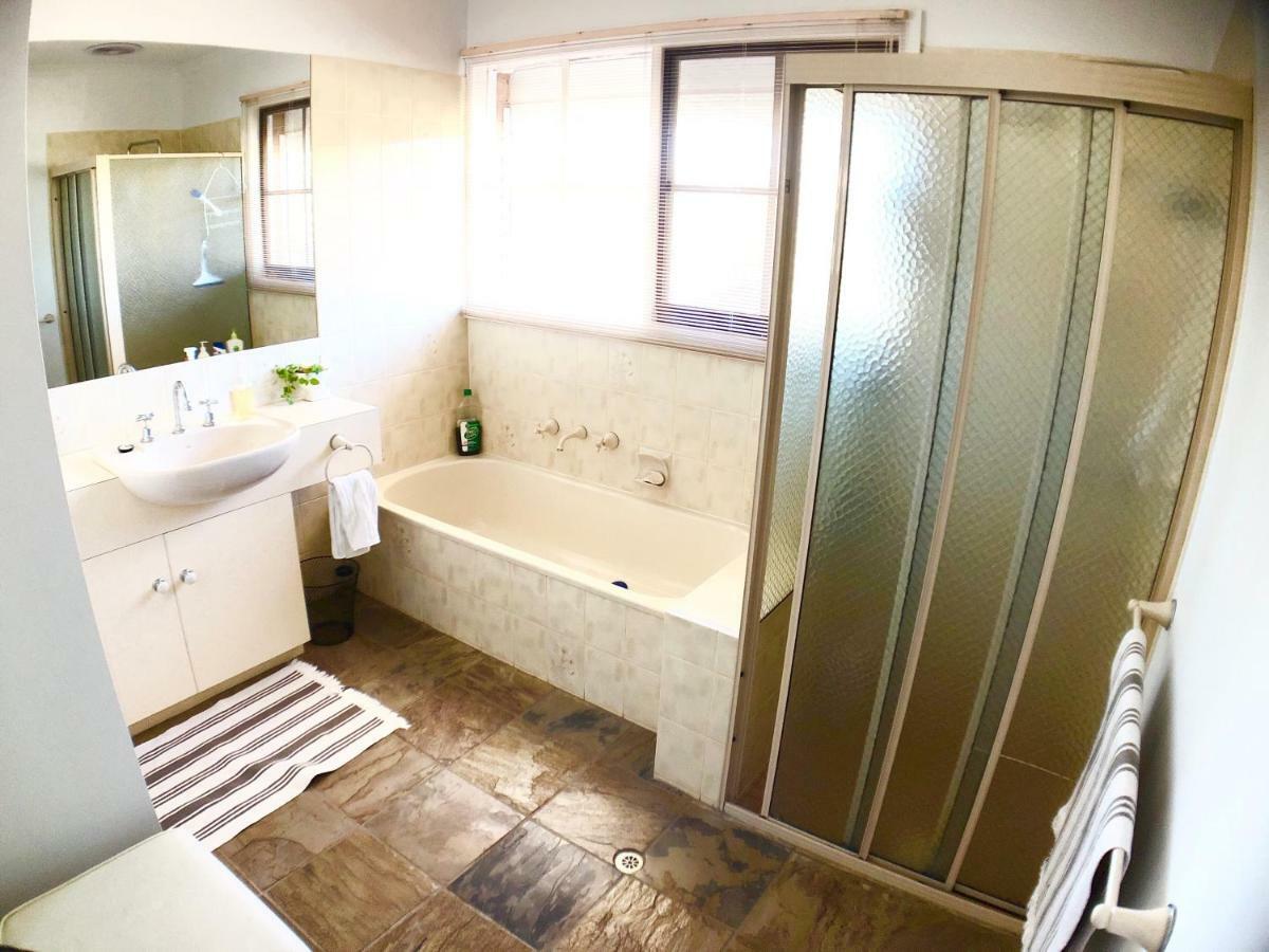 Melbourne Garden Bed And Breakfast Melton South Экстерьер фото